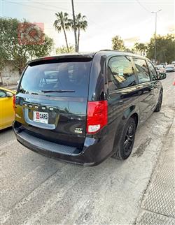 دودج جراند كارافان